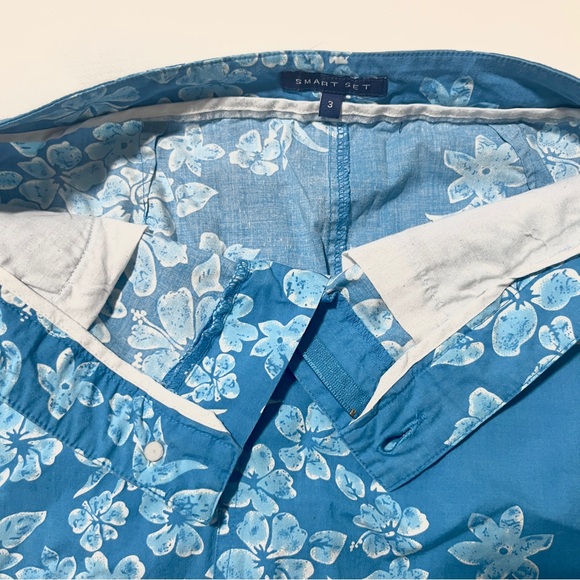 Retro blue and white floral print shorts - Picture 6 of 7